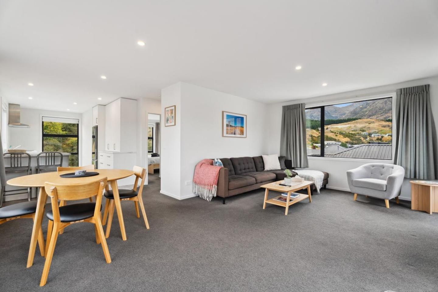 Modern Apartment With Coronet & Remarkables Views 퀸즈타운 외부 사진
